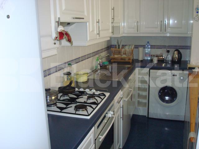 			NEW INSTRUCTION!, 2 Bedroom, 1 bath, 1 reception Flat			 Belsize Park Gardens, Belsize Park